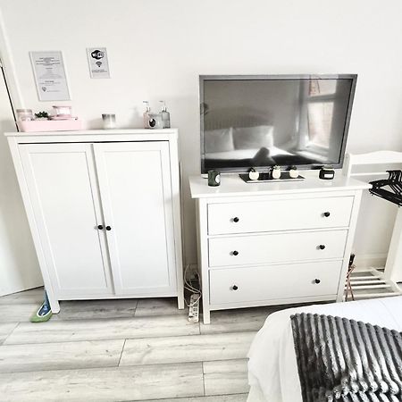 Apartament Next Westfield Mall 런던 외부 사진