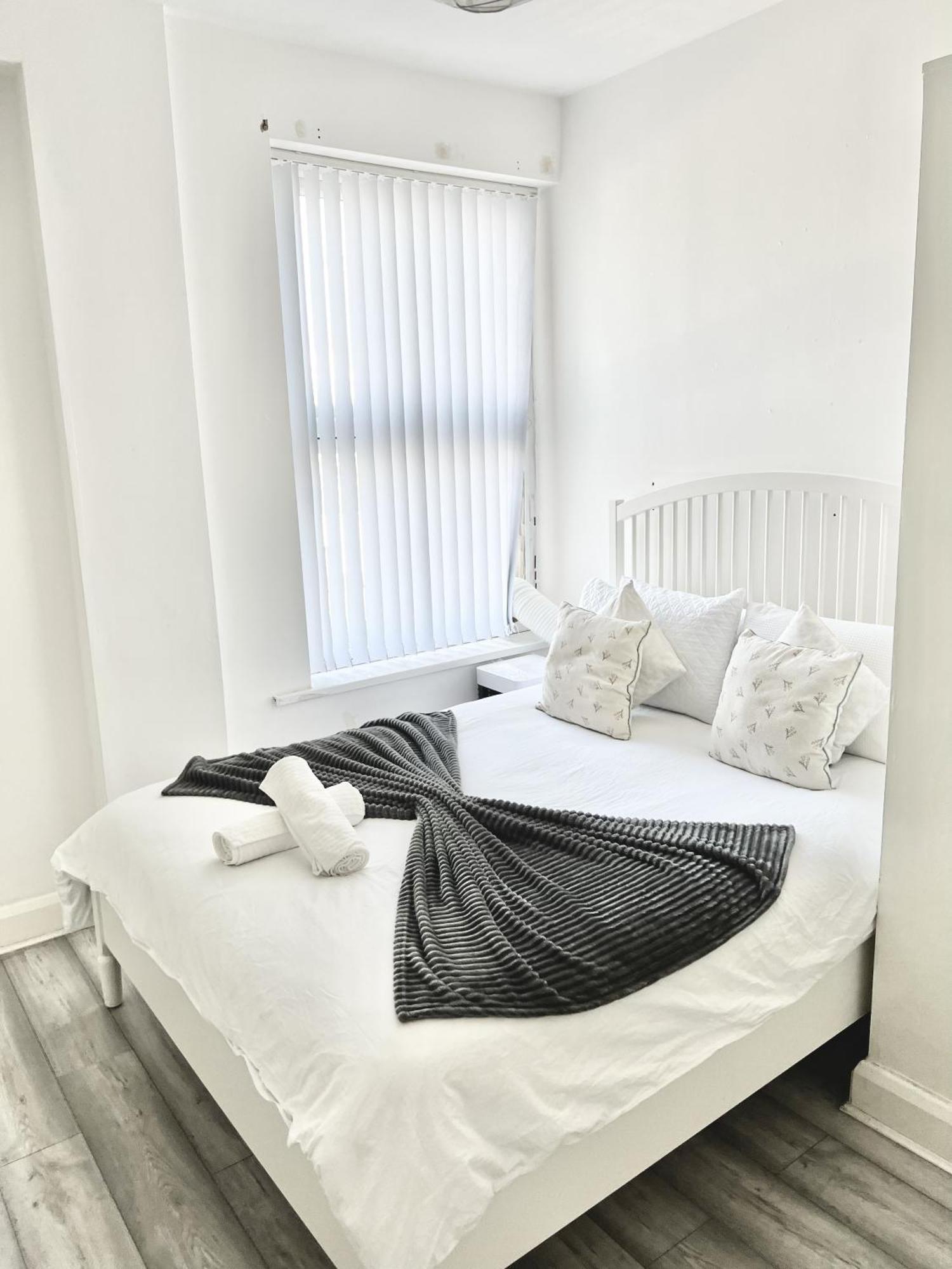 Apartament Next Westfield Mall 런던 외부 사진